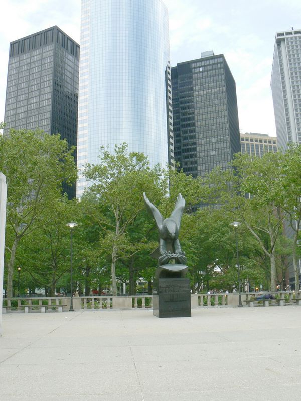 Battery Park: East Coast Memorial